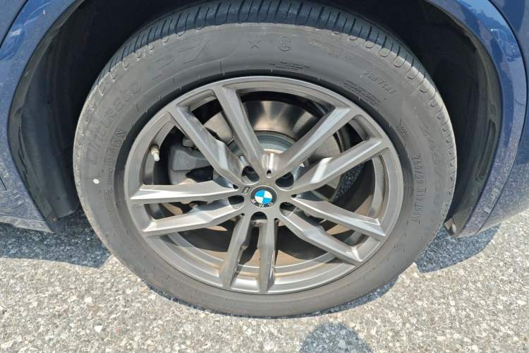 Used BMW X3 2021 xDrive28i M Sport Package Right Front Wheel Hub