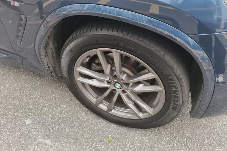 Used BMW X3 2021 xDrive28i M Sport Package Right Front Wheel Hub
