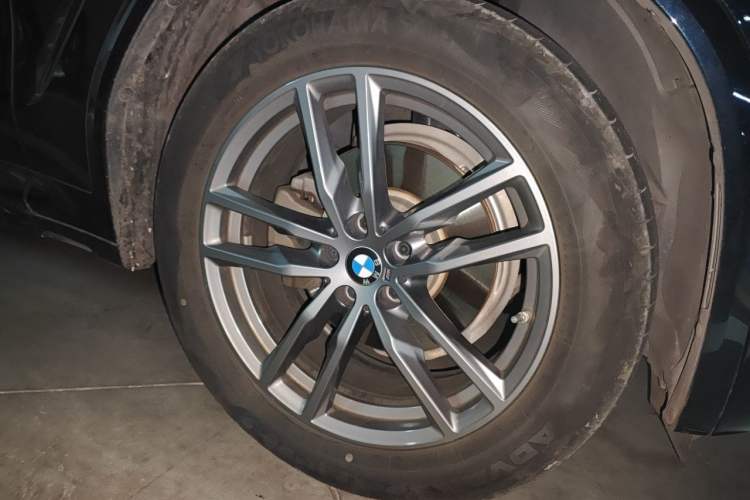 Used BMW X3 2021 xDrive28i M Sport Package Right Front Wheel Hub