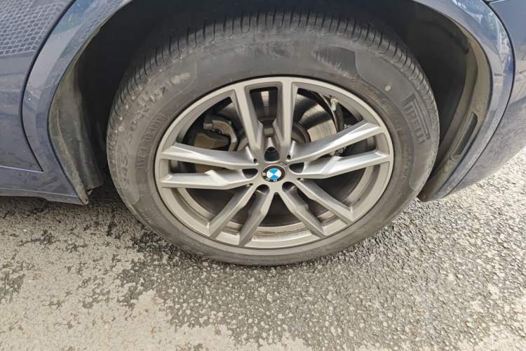 Used BMW X3 2021 xDrive25i M Sport Package Right Front Wheel Hub