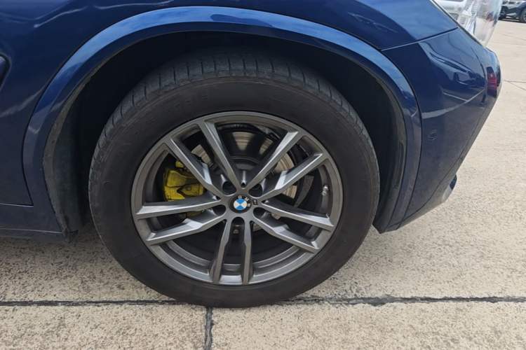 Used BMW X3 2021 xDrive28i M Sport Package Right Front Wheel Hub