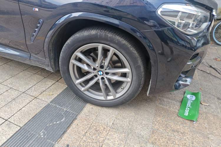 Used BMW X3 2021 xDrive25i M Sport Package Right Front Wheel Hub