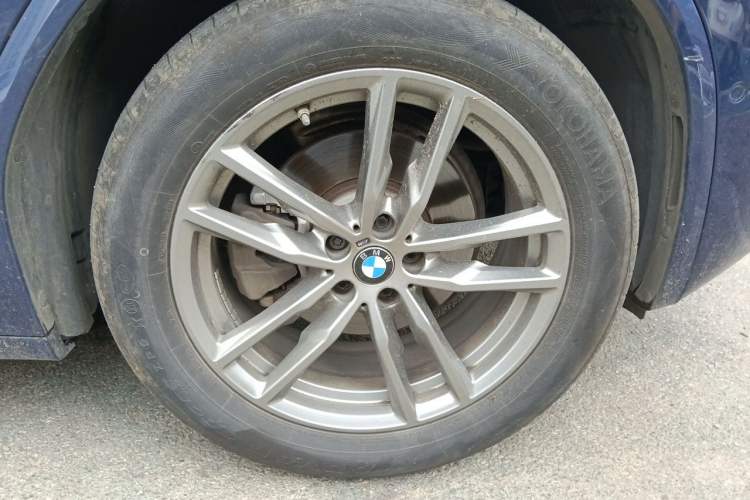Used BMW X3 2021 xDrive25i M Sport Package Right Front Wheel Hub