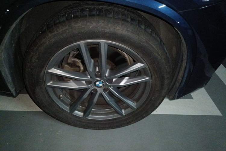 Used BMW X3 2021 xDrive28i M Sport Package Right Front Wheel Hub