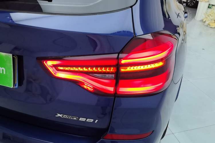Used BMW X3 2021 Restyled xDrive30i Leading Edition M Sport Package Right Rear Taillight