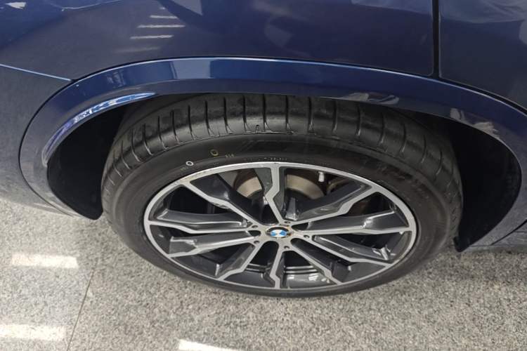 Used BMW X3 2021 xDrive30i Luxury Model with M Sport Package Right Rear Wheel Hub