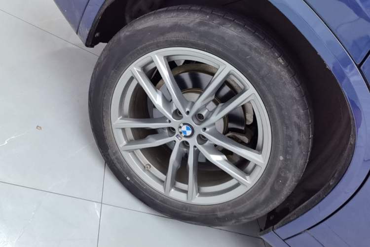 Used BMW X3 2021 Restyled xDrive30i Leading Edition M Sport Package Right Rear Wheel Hub