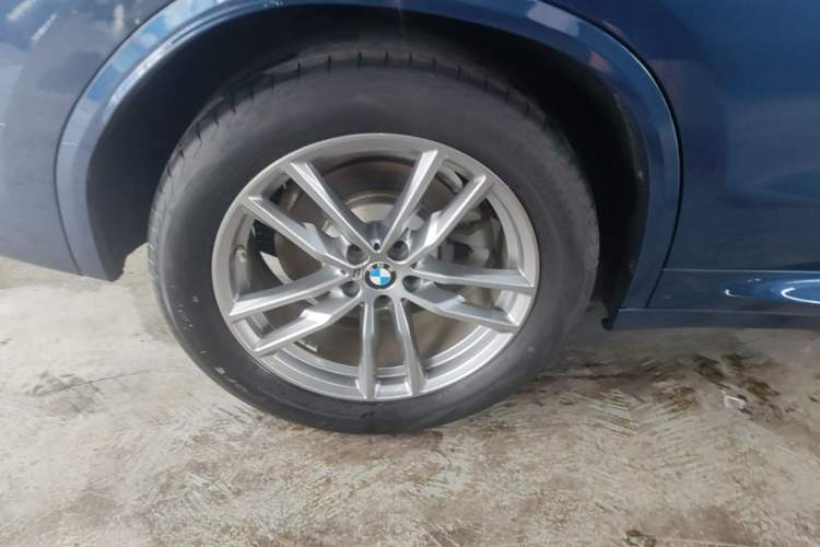 Used BMW X3 2021 xDrive30i Luxury Model with M Sport Package Right Rear Wheel Hub