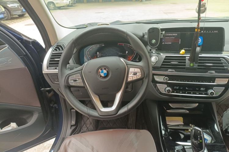 Used BMW X3 2021 xDrive25i Luxury Package Steering Wheel
