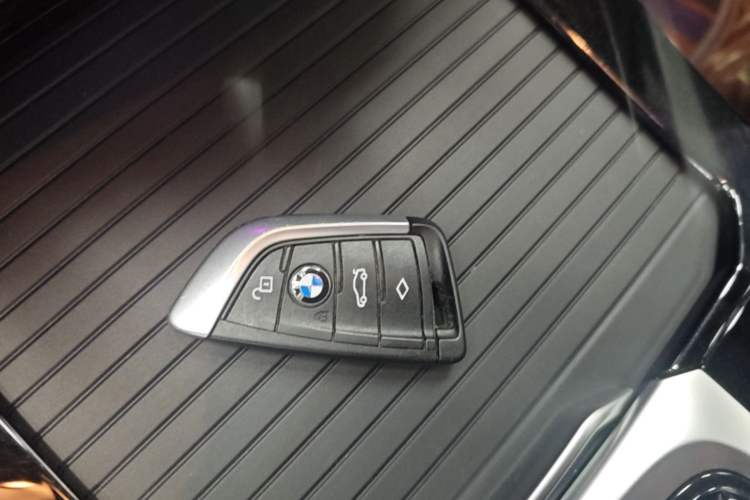 Used BMW X3 2021 xDrive30i Luxury Model with M Sport Package Vehicle Key