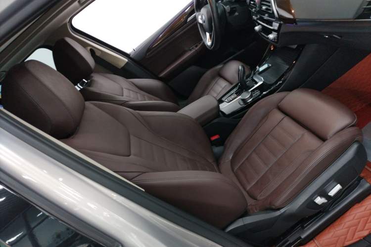 Used BMW X3 2021 Facelift xDrive28i Luxury Package Right Front Seat