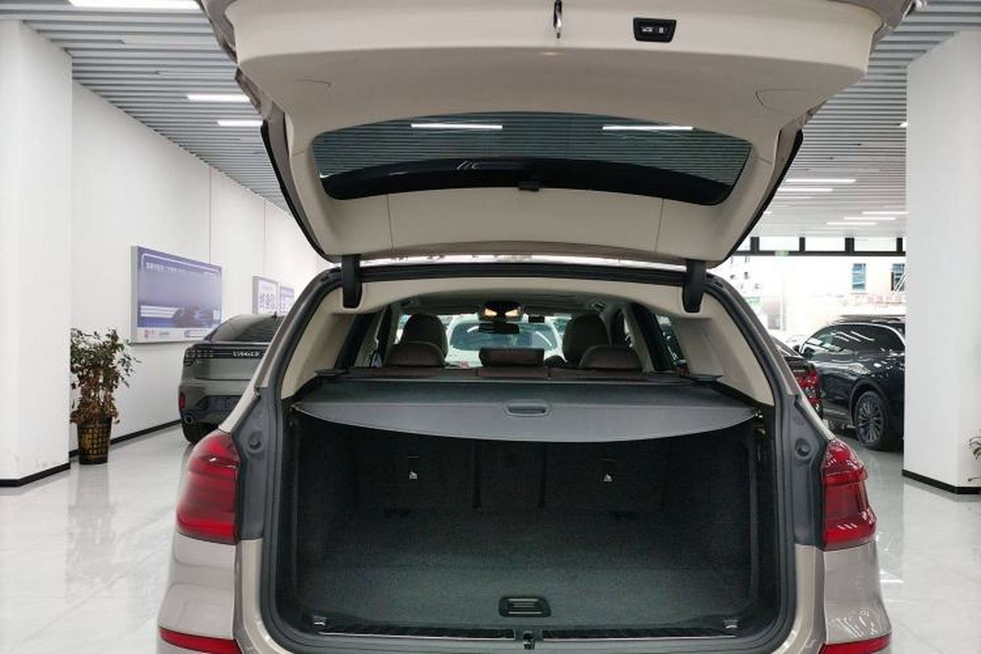 Used BMW X3 2021 Facelift xDrive28i Luxury Package Trunk