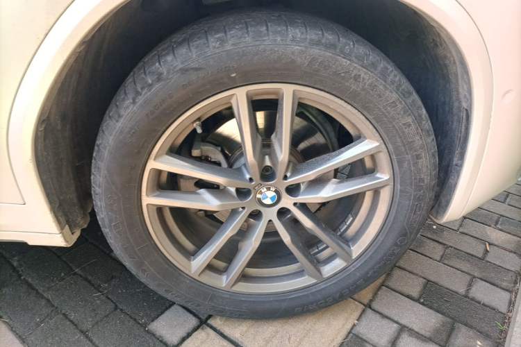 Used BMW X3 2021 xDrive28i M Sport Package Right Front Wheel Hub