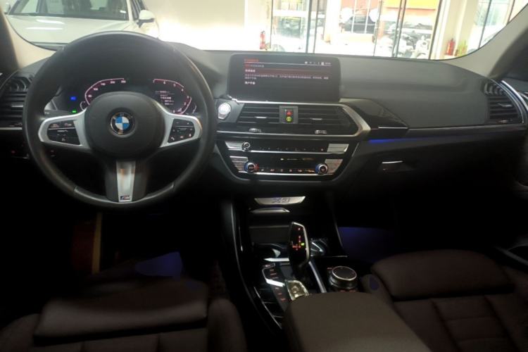 Used BMW X3 2021 xDrive25i M Sport Package Center Console