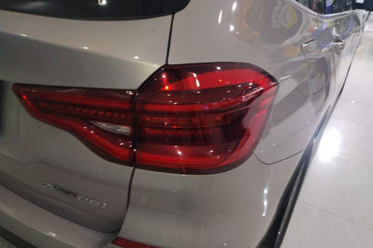 Used BMW X3 2021 xDrive28i Luxury Package Exterior 3