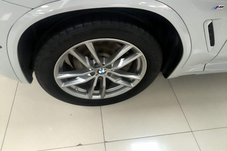 Used BMW X3 2021 xDrive25i M Sport Package Left Front Wheel Hub