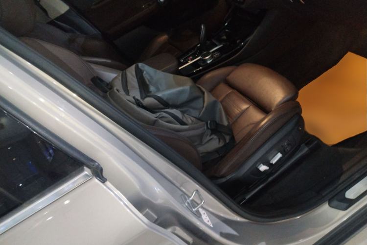 Used BMW X3 2021 xDrive28i Luxury Package Right Front Seat