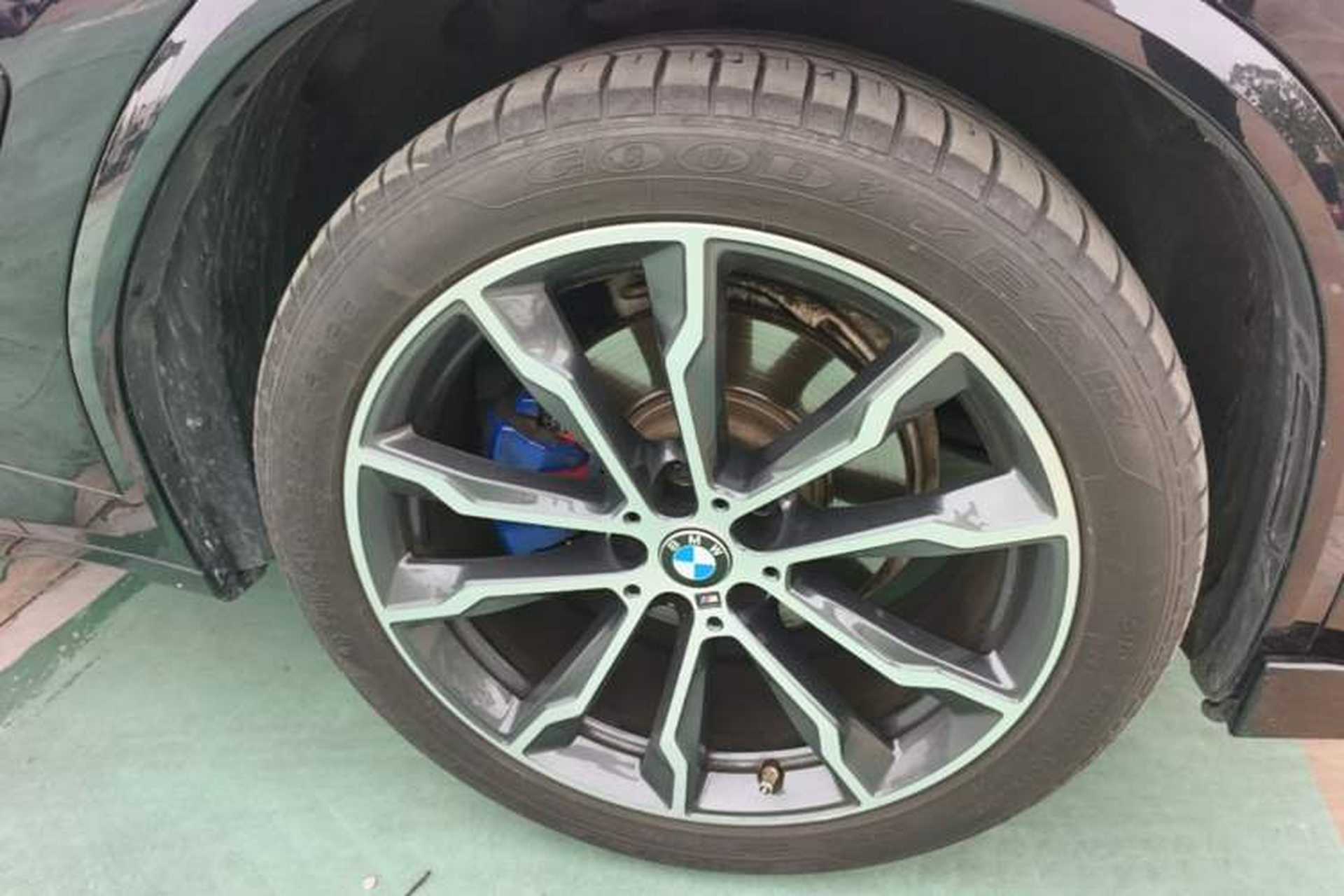 Used BMW X3 2021 xDrive30i Luxury Model with M Sport Package Right Front Wheel Hub