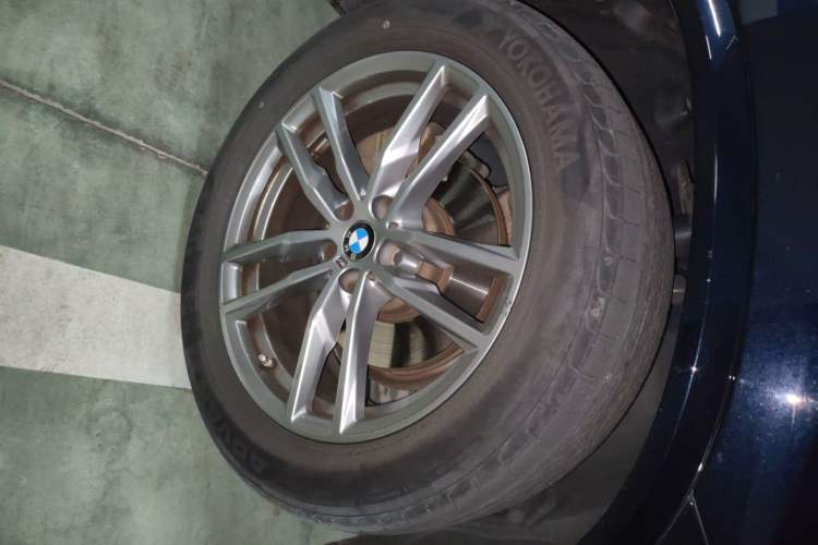 Used BMW X3 2021 xDrive25i M Sport Package Right Front Wheel Hub