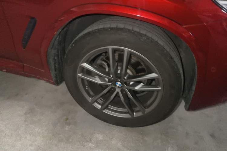 Used BMW X3 2021 xDrive28i M Sport Package Right Front Wheel Hub