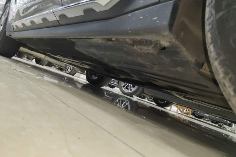 Used BMW X3 2021 xDrive28i Luxury Package Left Side Sill