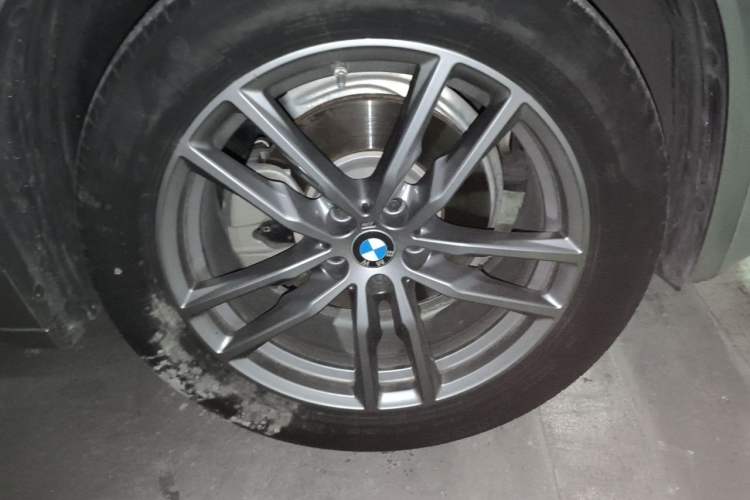 Used BMW X3 2021 xDrive28i M Sport Package Right Front Wheel Hub