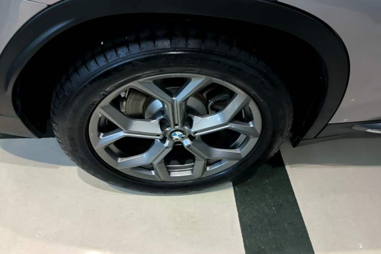Used BMW X3 2021 xDrive28i Luxury Package Right Rear Wheel Hub