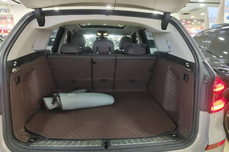 Used BMW X3 2021 xDrive28i Luxury Package Trunk