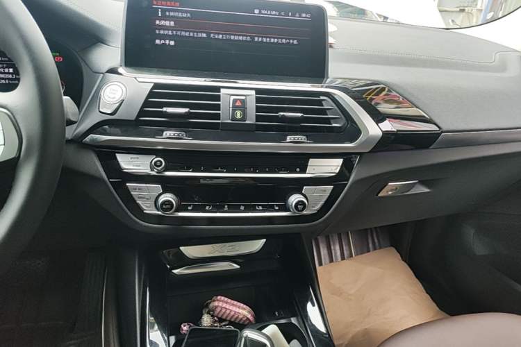 Used BMW X3 2021 xDrive25i Luxury Package Audio And AC Panel