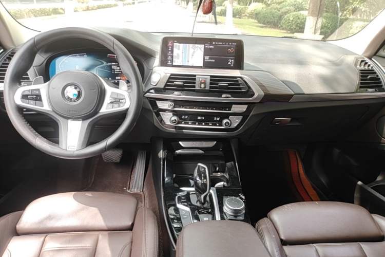 Used BMW X3 2021 xDrive30i Luxury Model with M Sport Package Audio And AC Panel