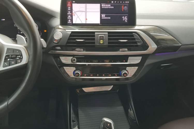 Used BMW X3 2021 xDrive30i Luxury Model with M Sport Package Audio And AC Panel