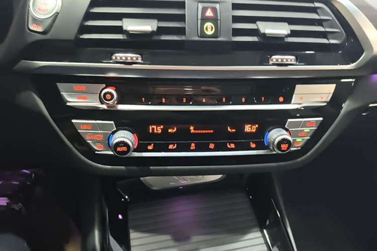 Used BMW X3 2021 xDrive28i M Sport Package Audio And AC Panel