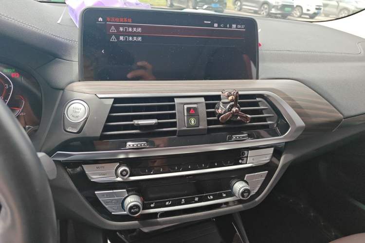 Used BMW X3 2021 Facelift xDrive28i M Sport Package Audio And AC Panel