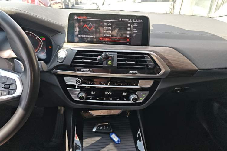 Used BMW X3 2021 xDrive28i M Sport Package Audio And AC Panel