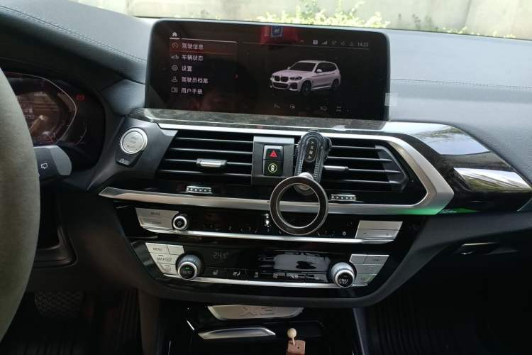 Used BMW X3 2021 xDrive30i Luxury Model with M Sport Package Audio And AC Panel