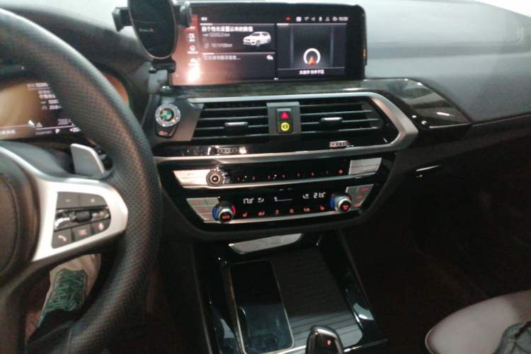 Used BMW X3 2021 Restyled xDrive30i Leading Edition M Sport Package Audio And AC Panel