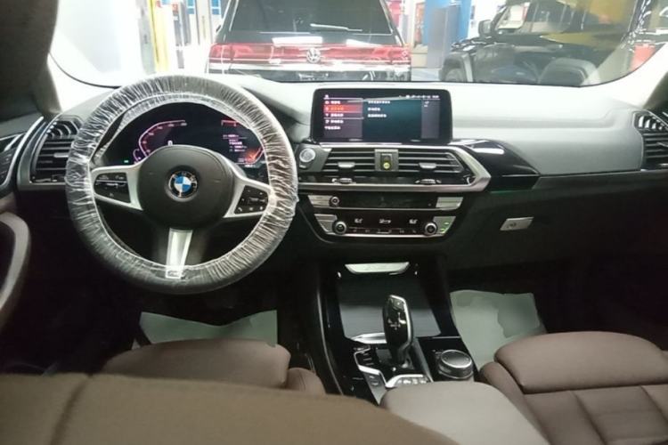 Used BMW X3 2021 Facelift xDrive28i M Sport Package Center Console
