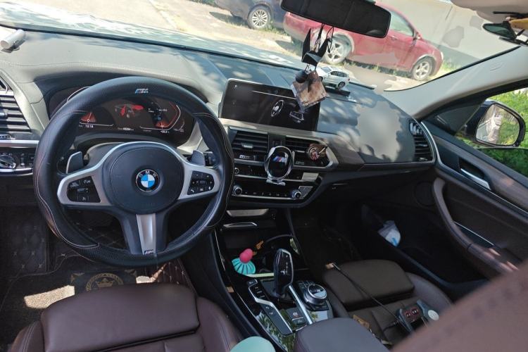 Used BMW X3 2021 xDrive28i M Sport Package Center Console