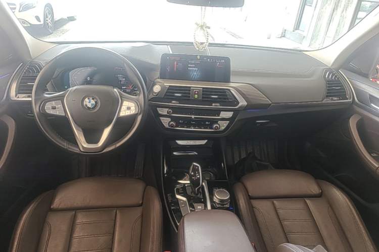 Used BMW X3 2021 xDrive28i Luxury Package Center Console