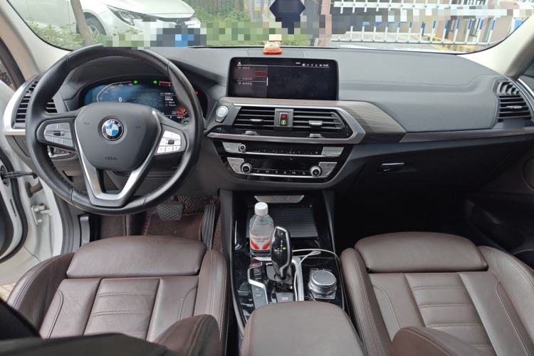 Used BMW X3 2021 xDrive28i Luxury Package Center Console
