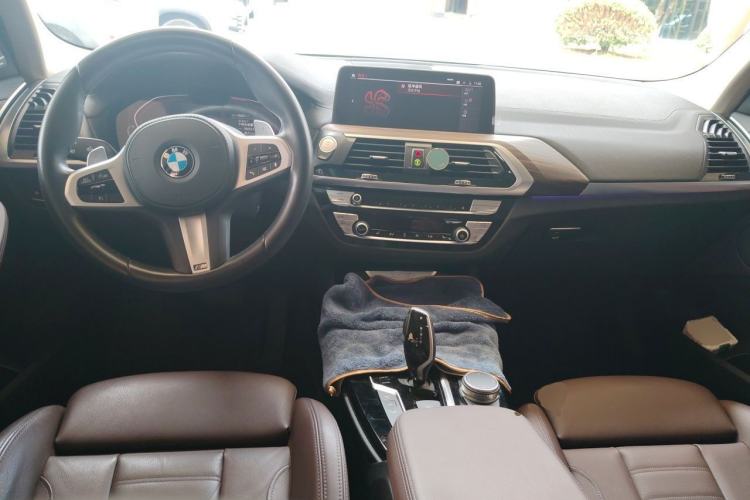 Used BMW X3 2021 xDrive28i M Sport Package Center Console