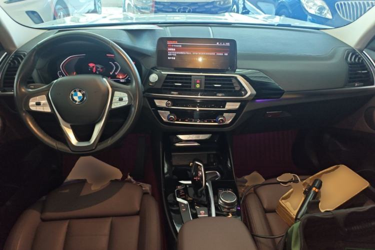 Used BMW X3 2021 xDrive25i Luxury Package Center Console
