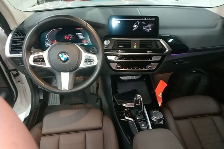 Used BMW X3 2021 xDrive28i M Sport Package Center Console