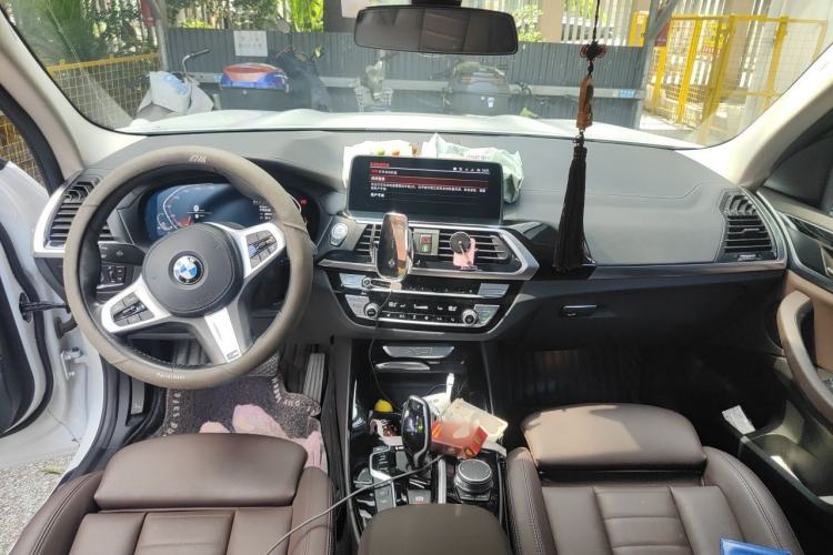 Used BMW X3 2021 xDrive25i M Sport Package Center Console