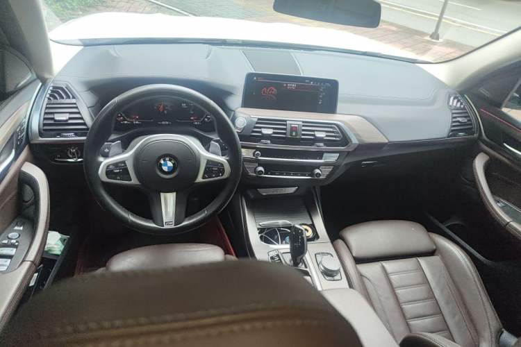 Used BMW X3 2021 xDrive28i M Sport Package Center Console