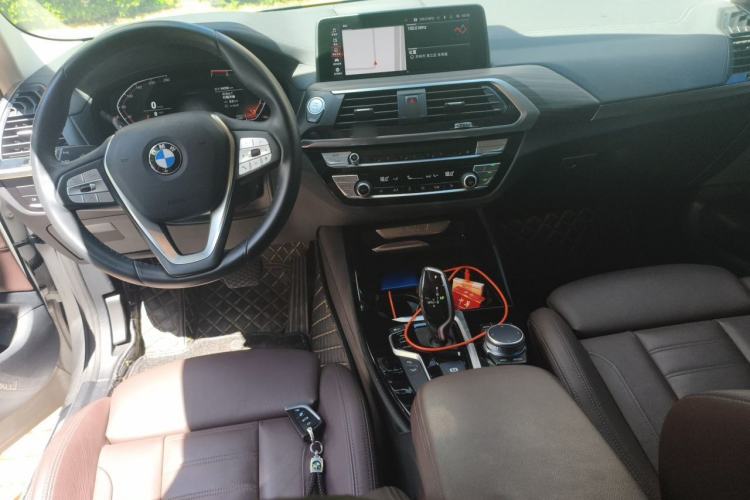 Used BMW X3 2021 Facelift xDrive28i Luxury Package Center Console
