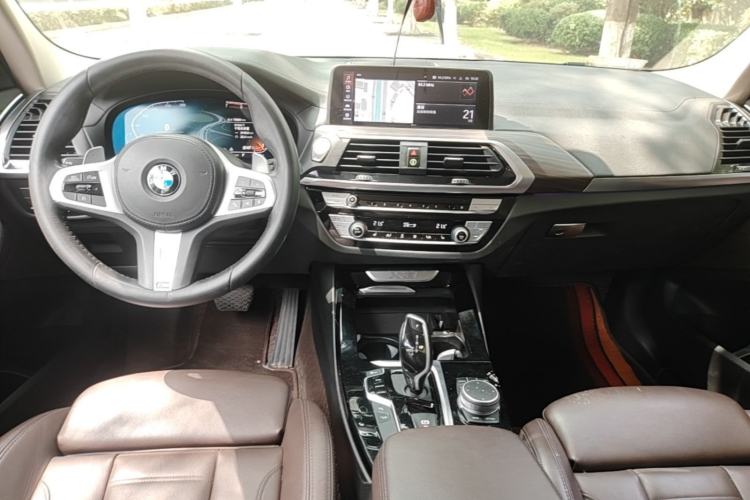 Used BMW X3 2021 xDrive30i Luxury Model with M Sport Package Center Console