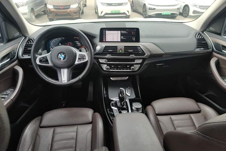 Used BMW X3 2021 xDrive28i M Sport Package Center Console