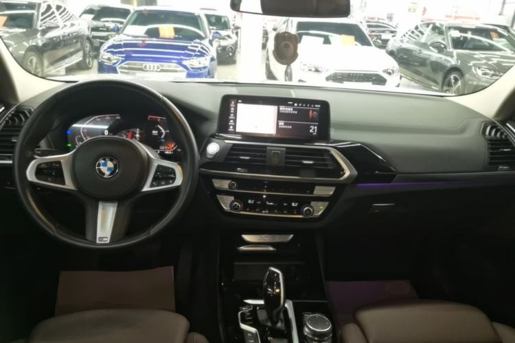 Used BMW X3 2021 xDrive25i M Sport Package Center Console