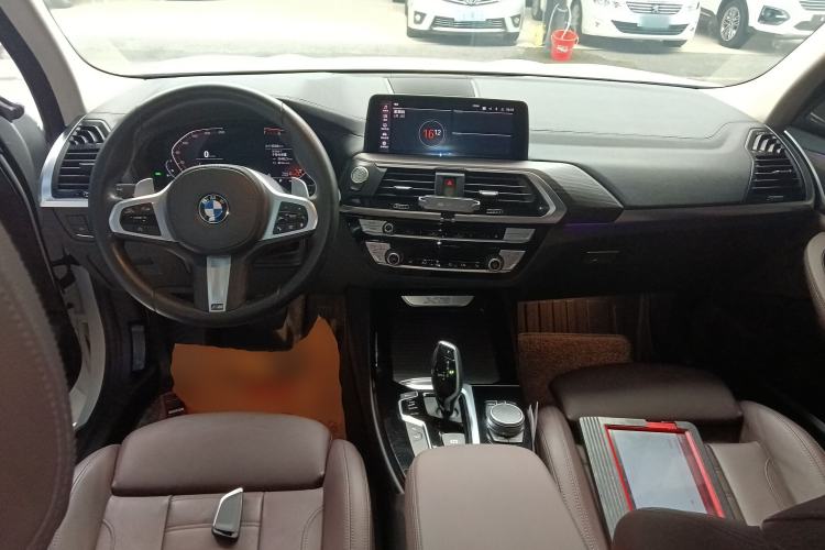 Used BMW X3 2021 xDrive28i M Sport Package Center Console
